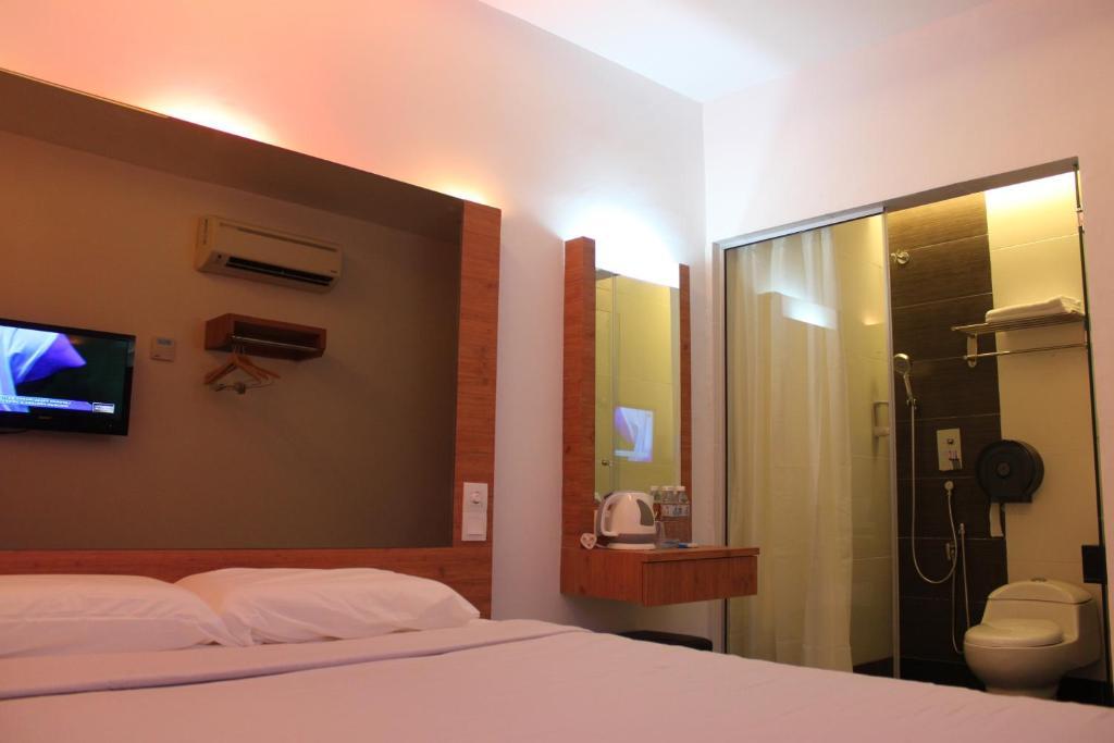 Dream Hotel Кланг Стая снимка