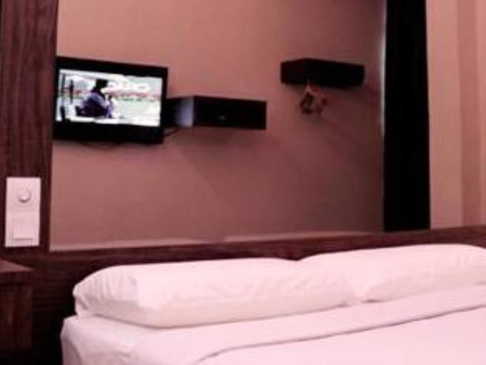Dream Hotel Кланг Екстериор снимка